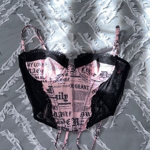 NWOT Edikted Off The Press Corset Top